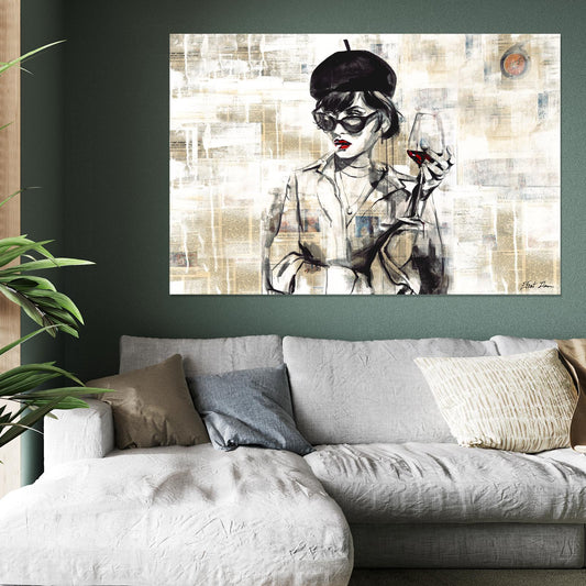 אישה עם כוס יין - לרוחב